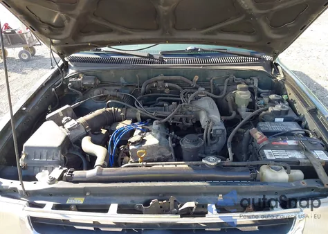 1999 Toyota Tacoma z USA, uszkodzony, nr VIN 4TAVL52N8XZ423350